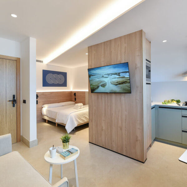 Estudio Planta Baja con Vista Mar y Ventana · Imagen 2