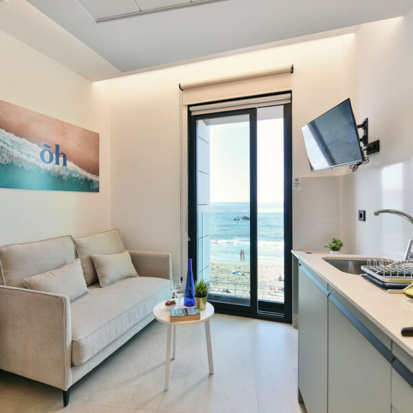 Estudio Estándar con Vista Mar y Ventanal · Imagen 2