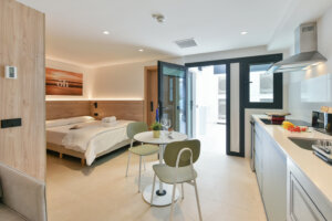 Estudio Ático con Acceso Directo a Rooftop - 1