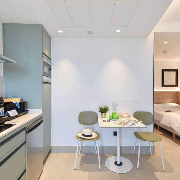 Estudio Estándar con Vista Mar y Ventanal · Imagen 6