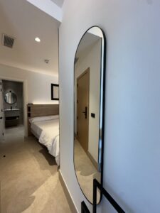 Estudio Estándar con Vista Mar y Ventanal - 7